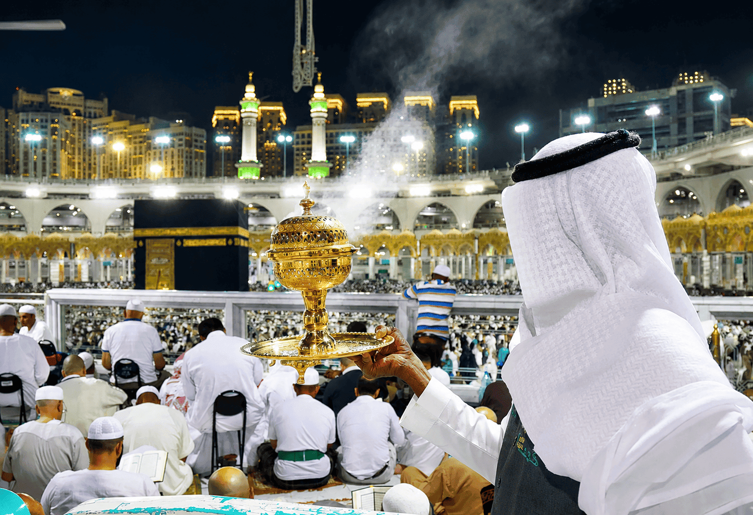 Hukum Membakar Bukhur, Dupa atau Kemenyan dalam Syariat Islam Apa Diperbolehkan?