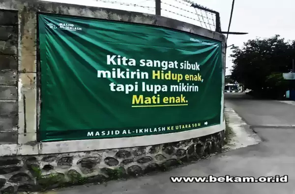 Ramadan Ke-25: Jiwa Mukmin Tergantung Sampai Lunas Hutangnya